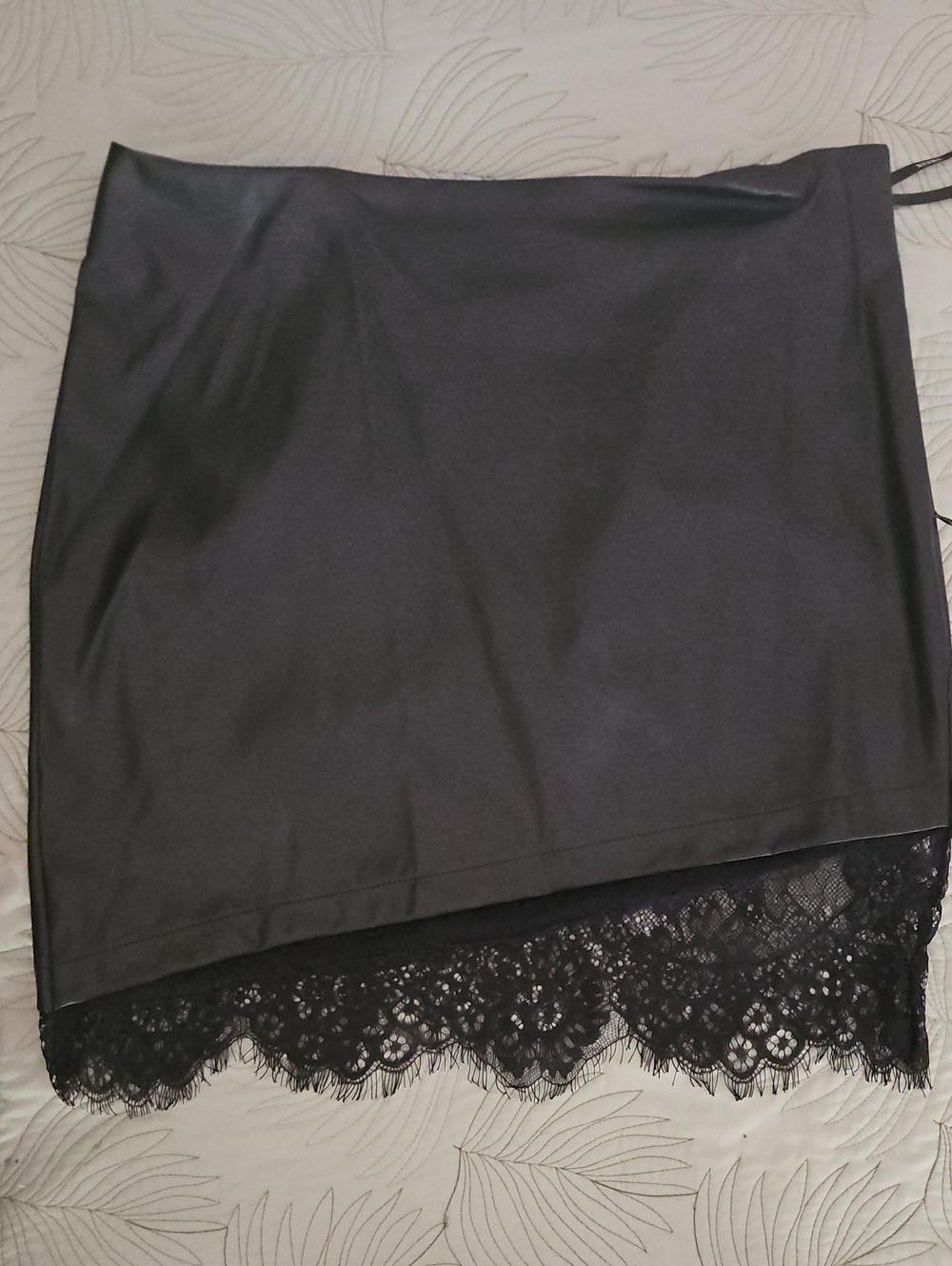 5FOR$30 SHEIN Black Faux Leather Mini Skirt with Lace Trim